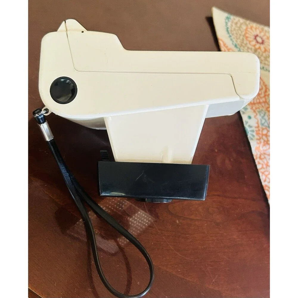 Swinger Model 20‎ Vintage Polaroid Roll Film Land Camera Vintage 60's Untested
